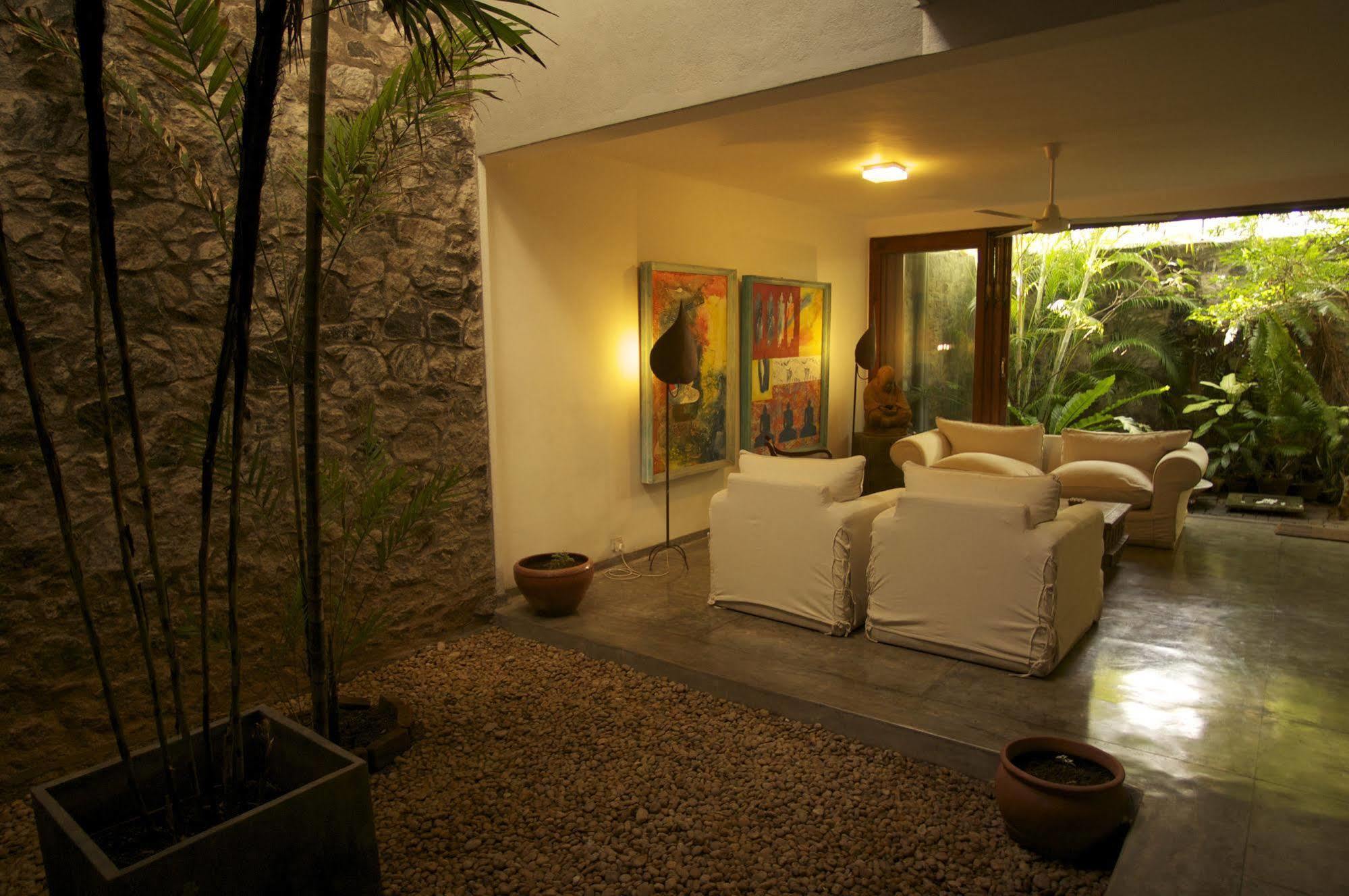 Mount Lodge Boutique Hotel Dehiwala-Mount Lavinia Exterior photo