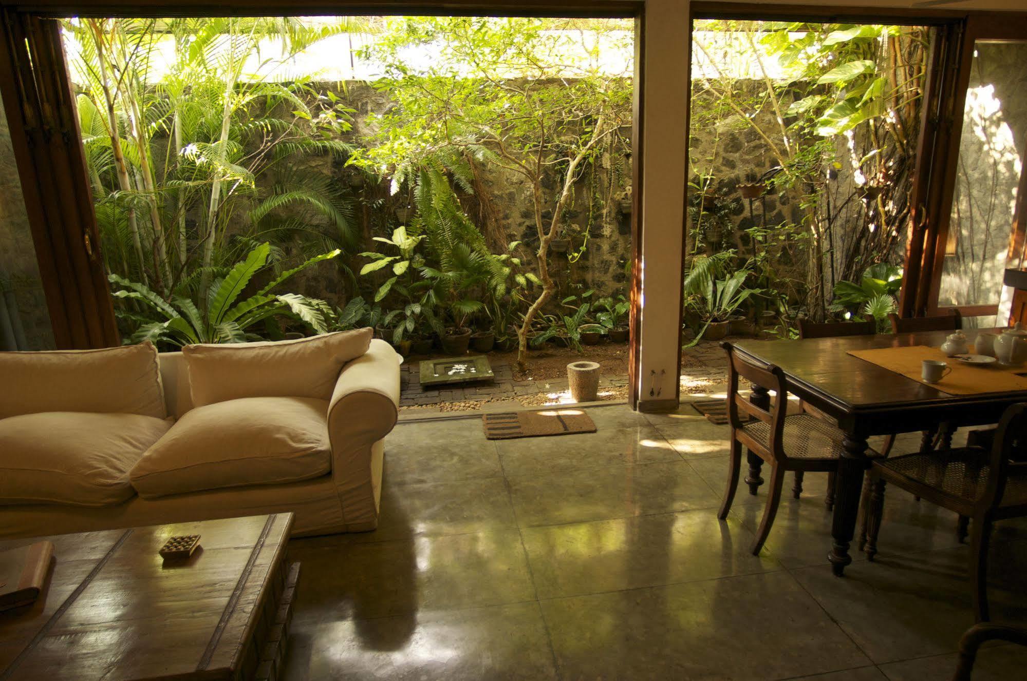 Mount Lodge Boutique Hotel Dehiwala-Mount Lavinia Exterior photo