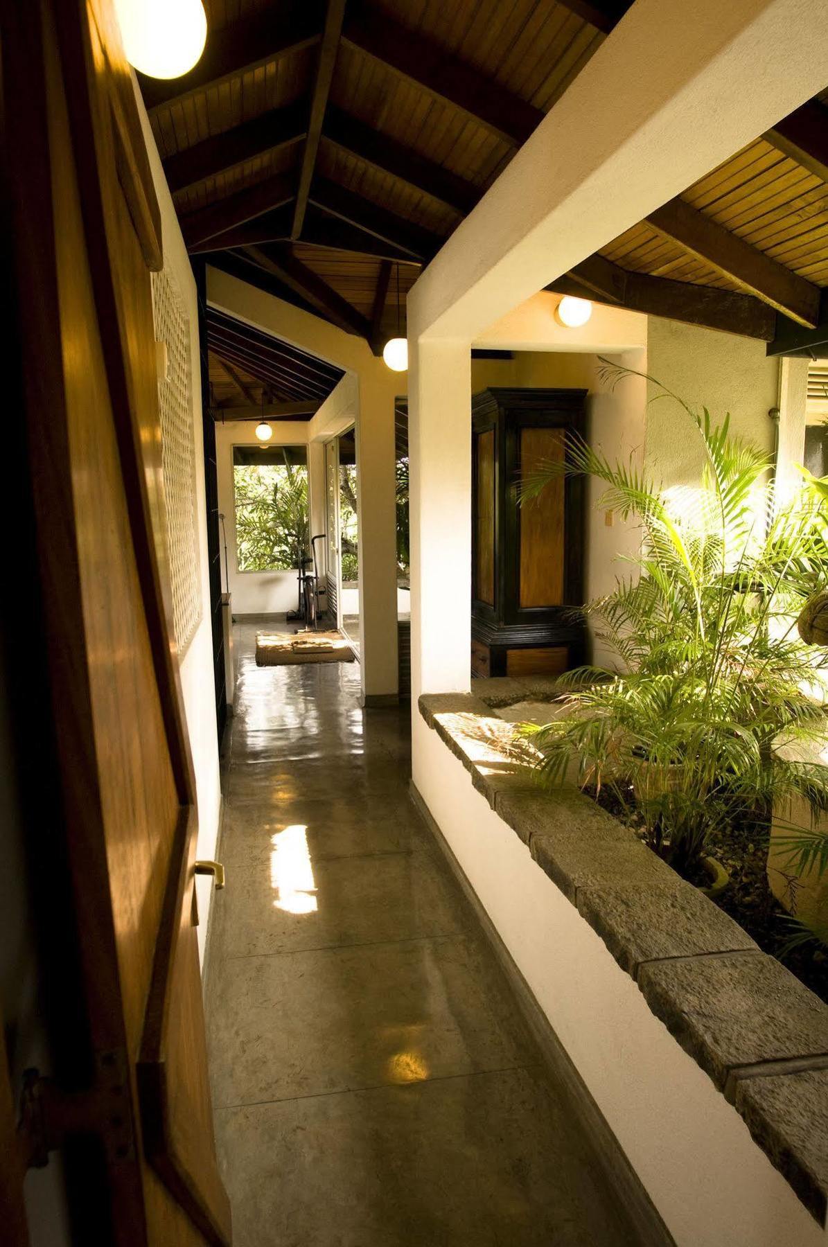 Mount Lodge Boutique Hotel Dehiwala-Mount Lavinia Exterior photo